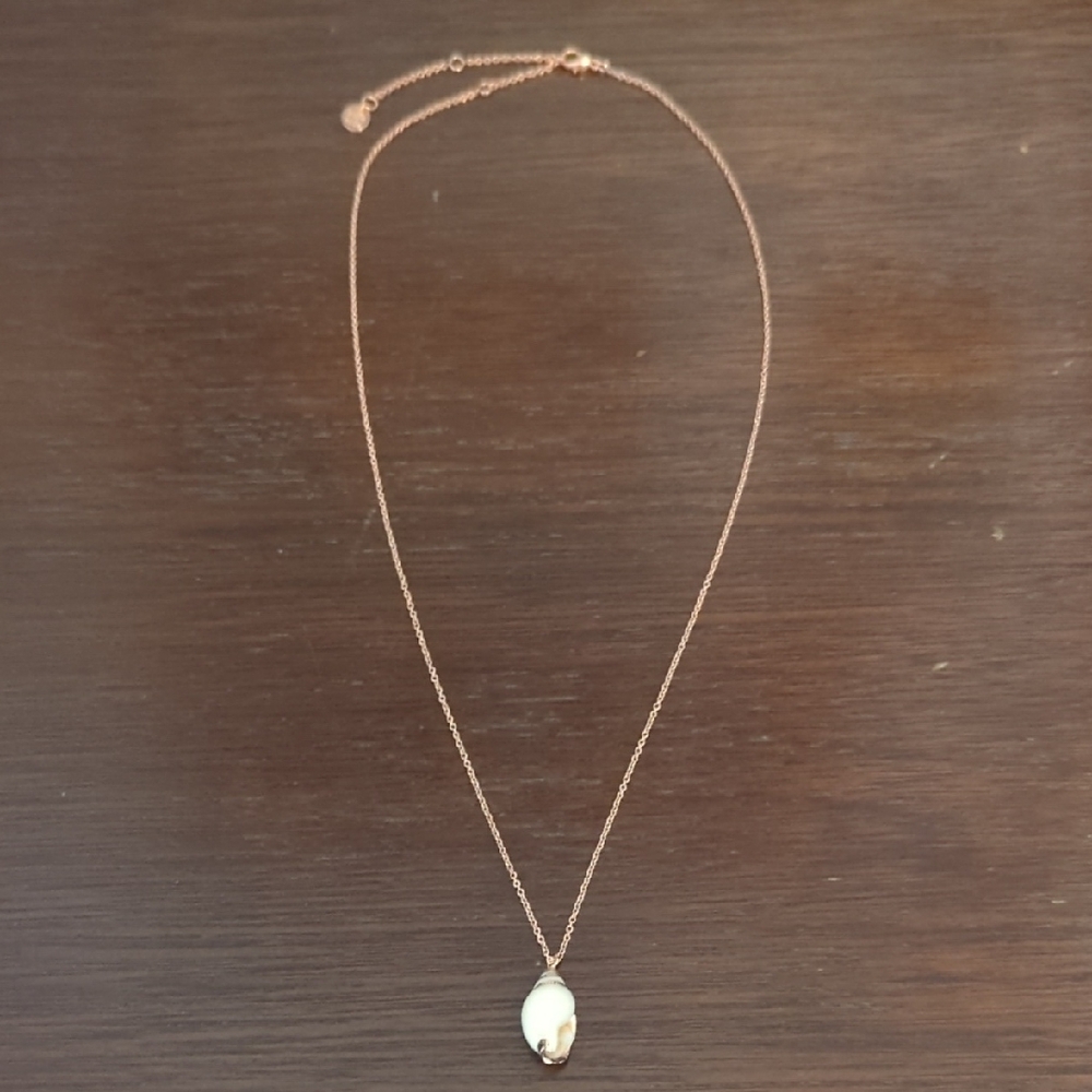 Costume Jewelry Rose Gold Color  Shell Pendant Necklace